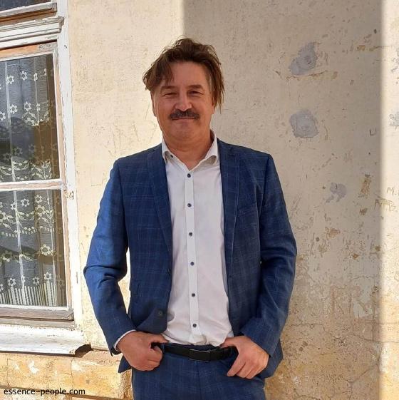 Turning Heritage into Community: Reviving a Historic Manor through Innovation. Janis Lazdans